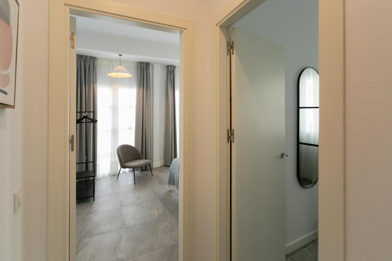 Lujoso Apartamento Con Piscina Compartida 2 塞维利亚 外观 照片